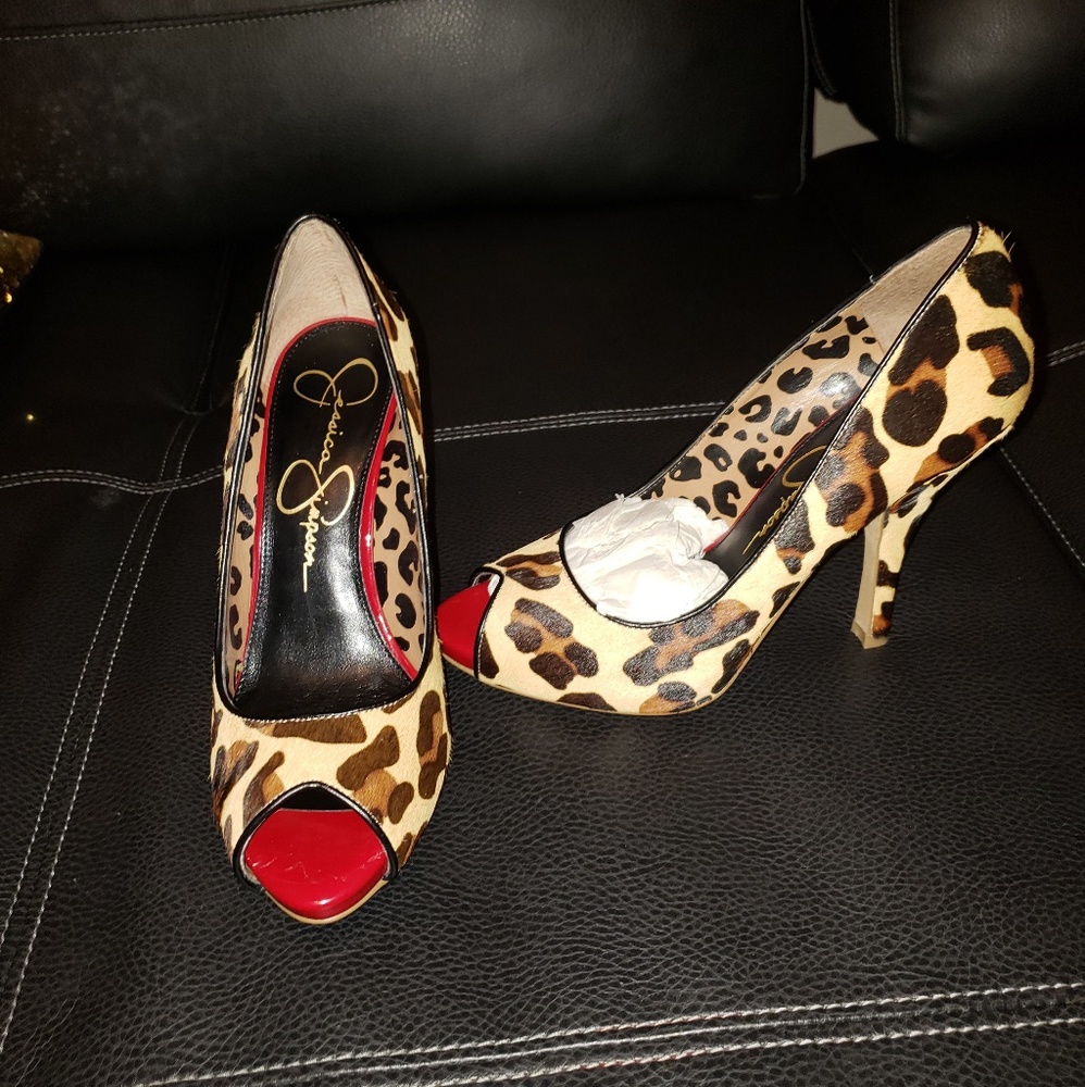 Jessica Simpson Leopard Pumps